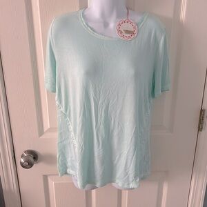 Umgee raw edge hem tee